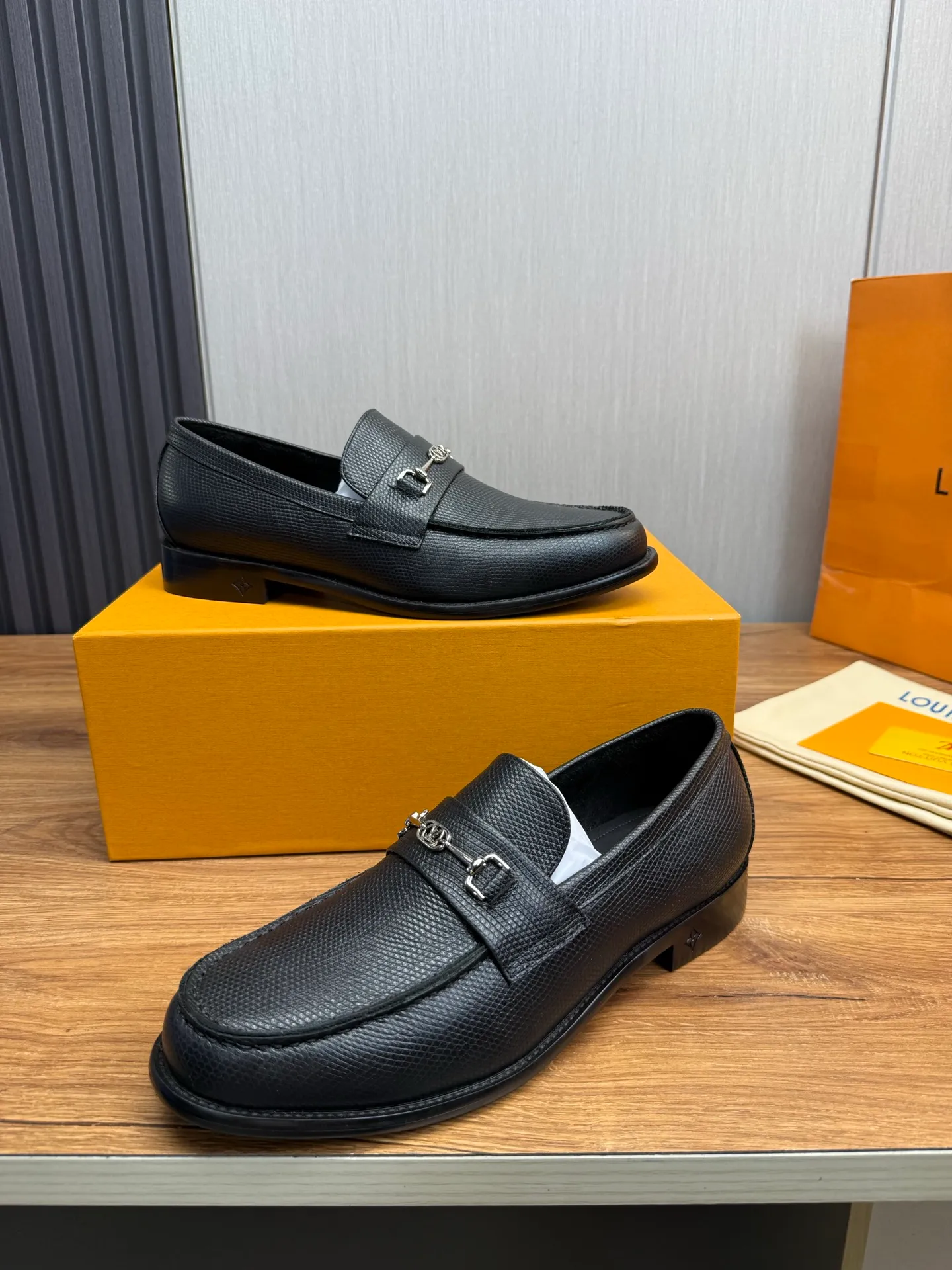 Factory 680💰 LV. Men's business casual leather shoes, all made of imported original brand leather, just to create a more comfortable wearing experience, original non-slip and wear-resistant outsole ✔️16-45 (38.45 non-returnable)